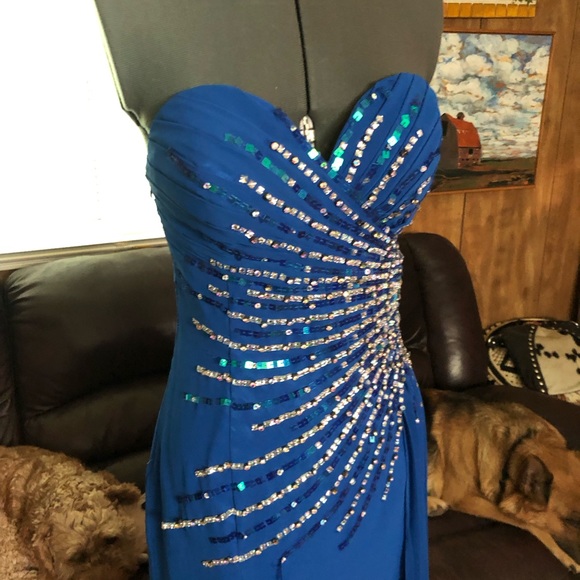 Tony Bowls Beaded Sequin Formal Dress - Picture 5 of 14
